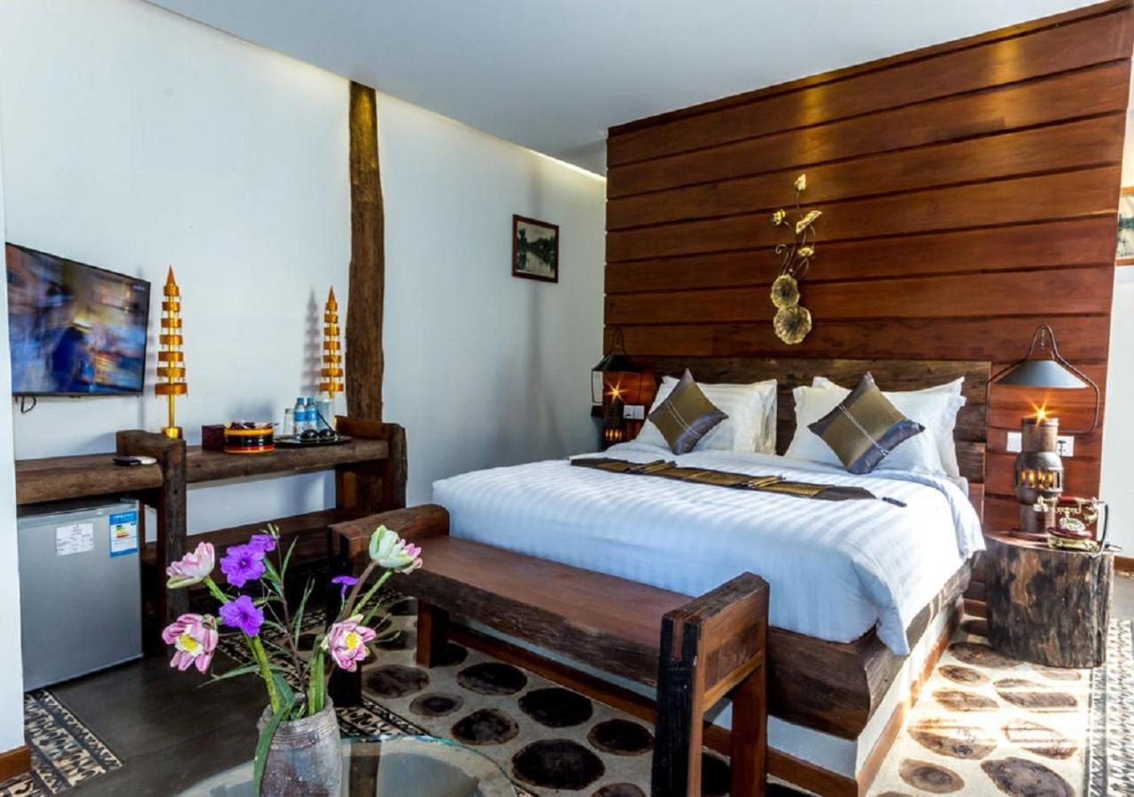 ชวา วูดเดน วิลลา แอนด์ เรสซิเดนซ์ Hotel เสียมราฐ ภายนอก รูปภาพ